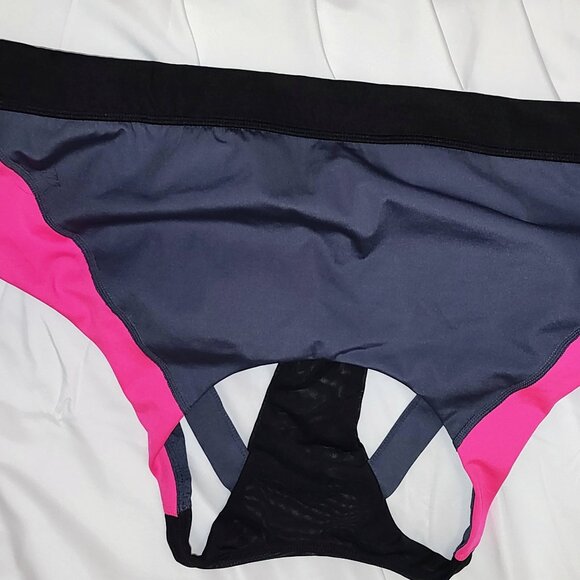 Athletic Set - Picture 15 of 16